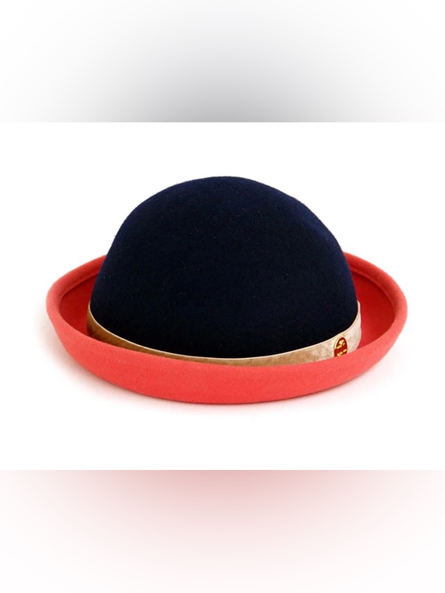 Liebe Girls Hat With Original Branded Presentation Hat Box Both Brand New